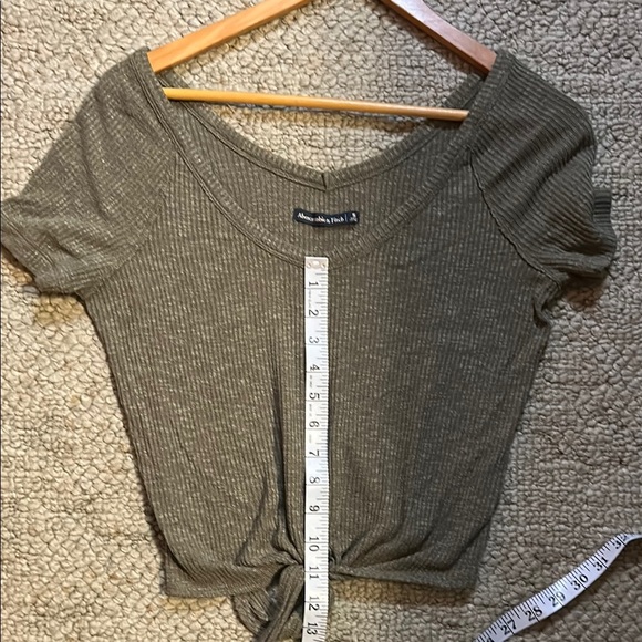 Abercrombie, Green Crop Tie Front Shirt - Picture 7 of 7